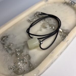 Colar com Pedra Quartzo Branco