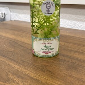 Agua de lençol, fragancia de alecrim.