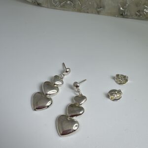 Brinco 3 Corações Alinhados de Balanço