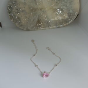 Pulseira com 4 bolinhas e Pedra Em Formato de Gota