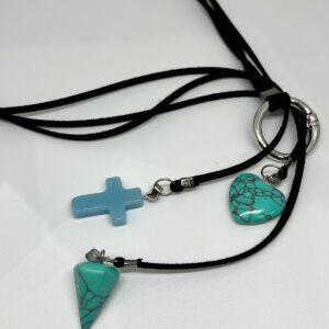 Cordão preto 3 pingentes