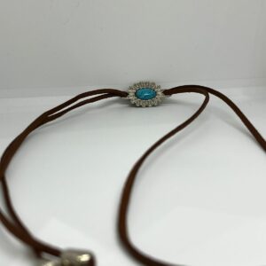 Cordão Marrom com medalha azul