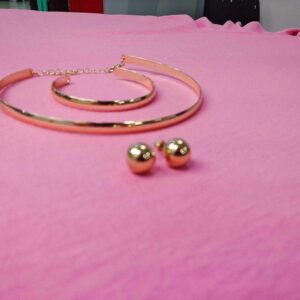 Conjunto com Choker Bracelete e Brincos Dourado