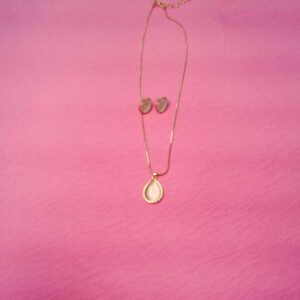 Corrente e Brincos Dourado em Formato de Gota